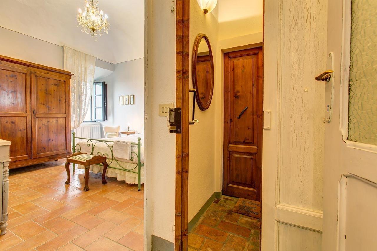 La Rocca Aparthotel Gambassi Terme Exteriör bild