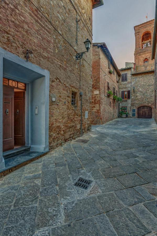 La Rocca Aparthotel Gambassi Terme Exteriör bild